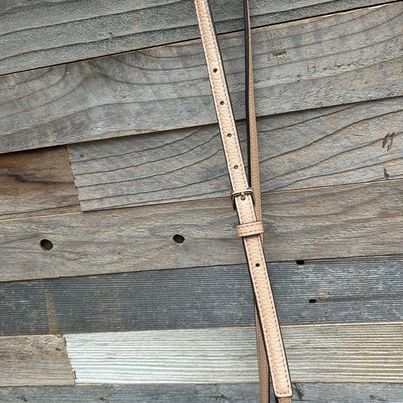 Kate Spade crossbody bag with adjustable strap in good condition - Picture 7 of 7